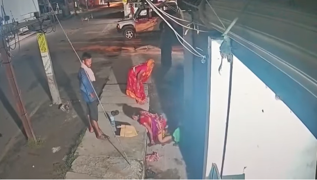 पैसा नहुँदा अस्पतालले भर्ना लिएन, गेटबाहिरै बच्चा जन्माइन्