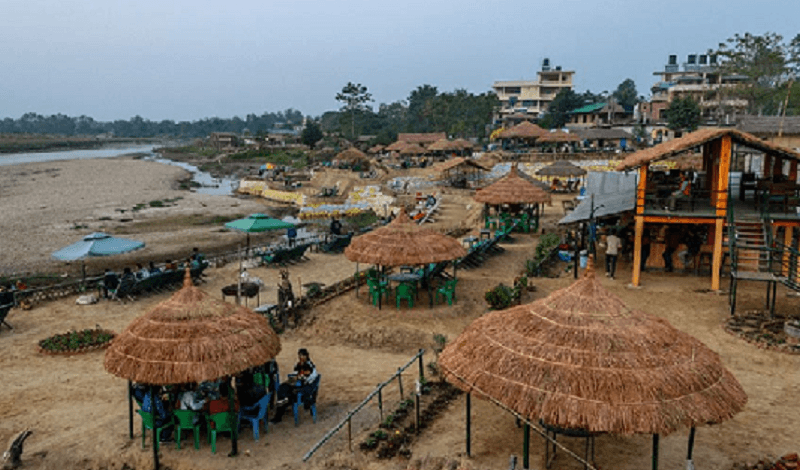 अंग्रेजी नयाँ वर्षमा पनि आएनन् सौराहामा पर्यटक