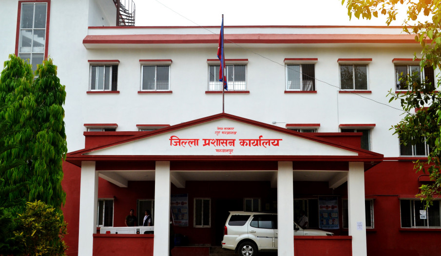 जसपा नेपालको राष्ट्रिय महाधिवेशन मञ्च हावाहुरीले भत्कायो