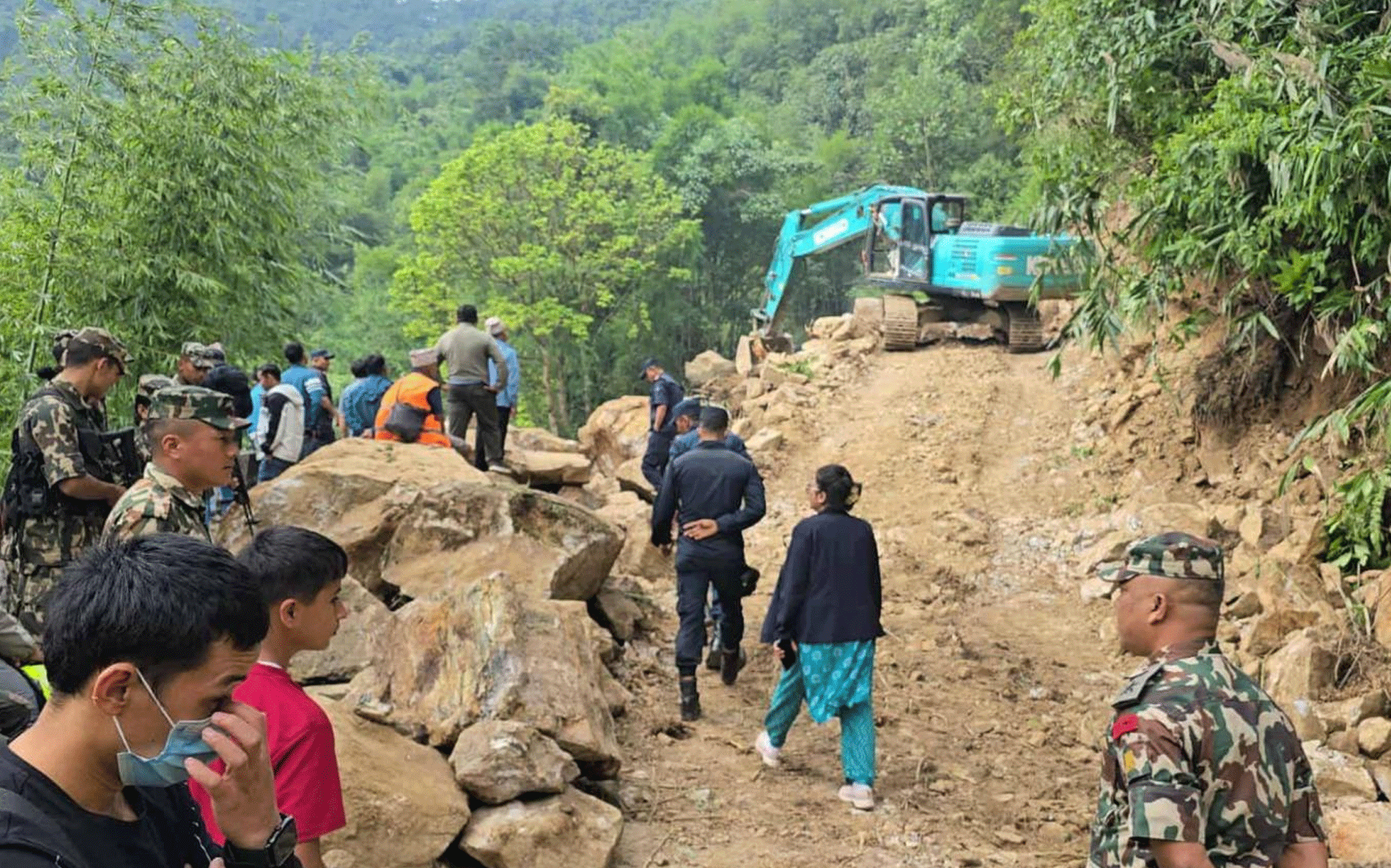 अझै खुलेन मेची राजमार्ग
