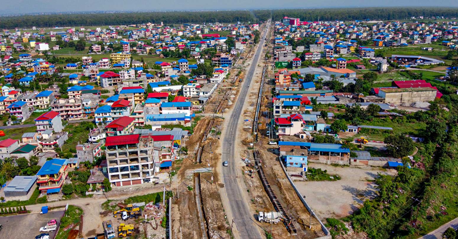 भरतपुरको मुख्यबजार क्षेत्रको छ लेन सडक निर्माण अन्तिम चरणमा