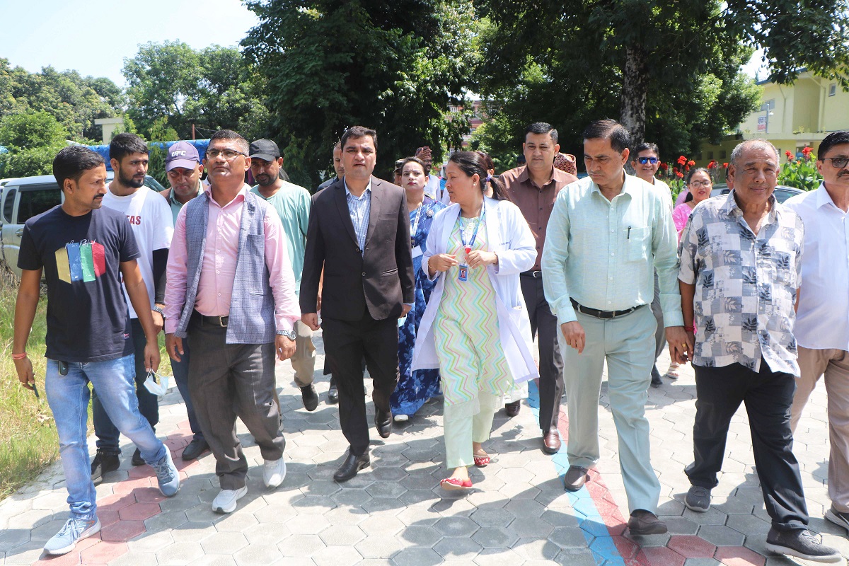 जसपा नेपालको राष्ट्रिय महाधिवेशन मञ्च हावाहुरीले भत्कायो