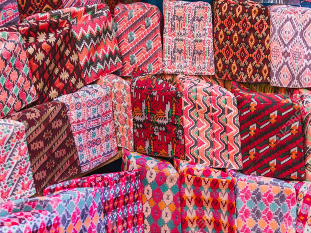 आज १३औँ राष्ट्रिय पोसाक एवं टोपी दिवस मनाइँदै 